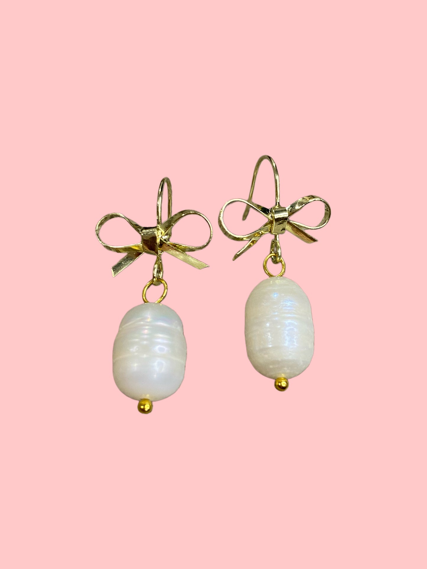 Bow & Pearl Earring
